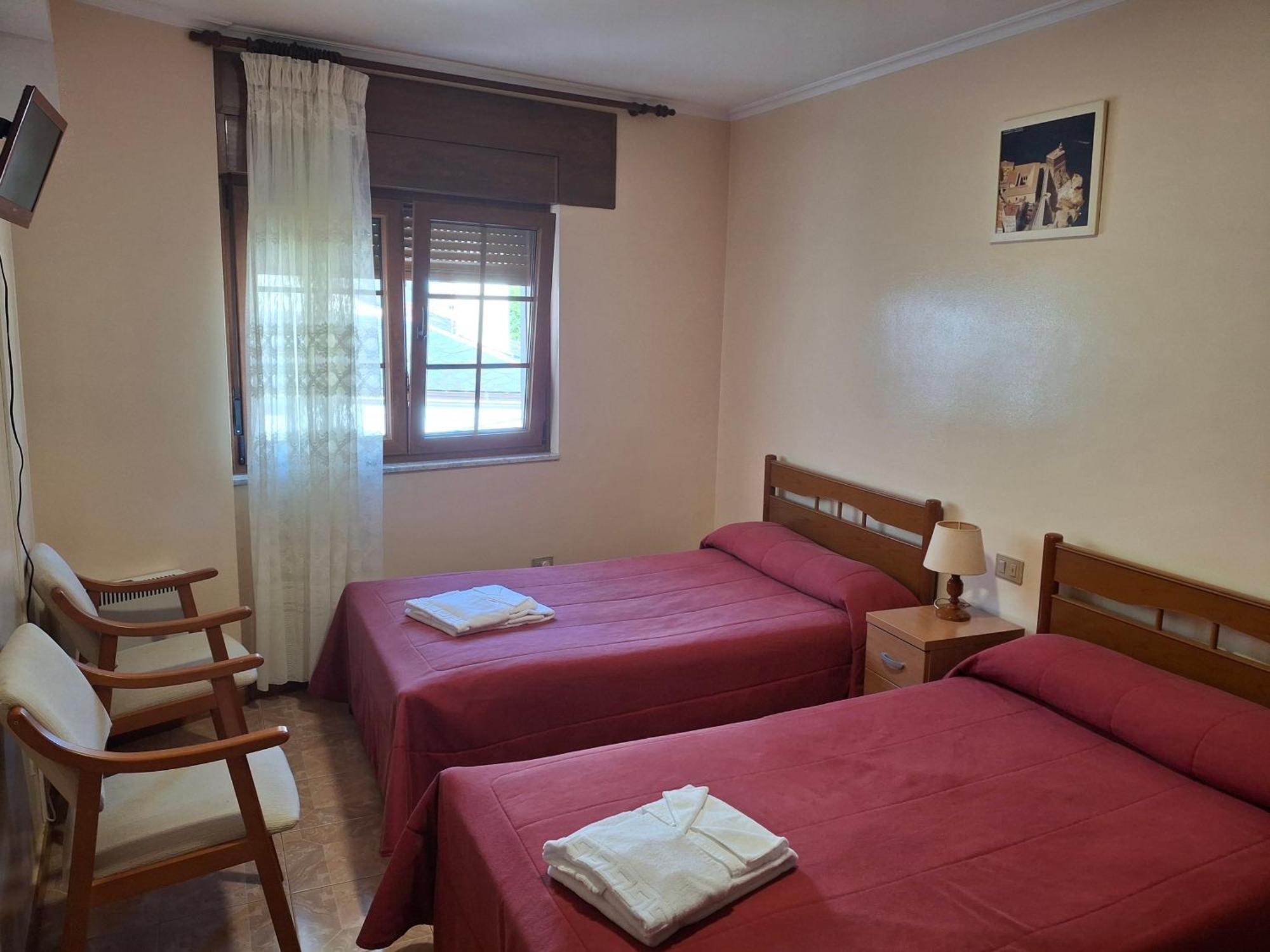 Hostal La Marina Porto do Barqueiro Экстерьер фото